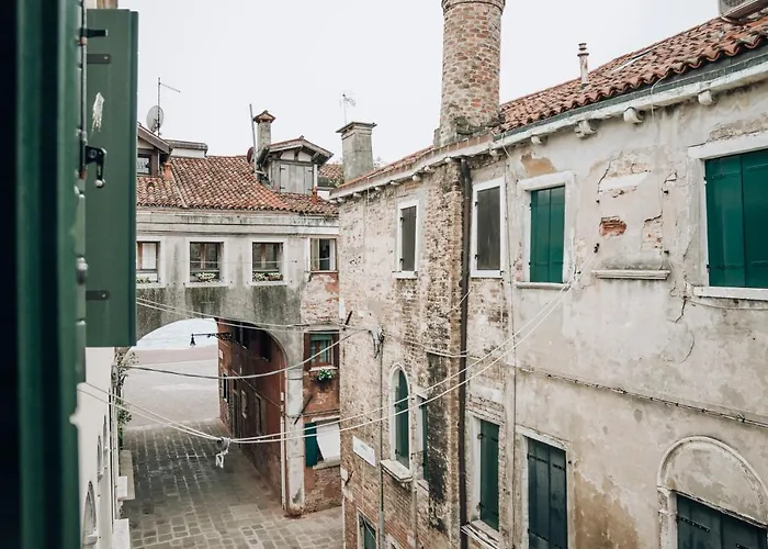 Bricola Biennale Apartments